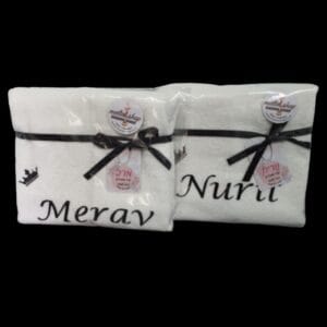 מגבת וסימניה לספר